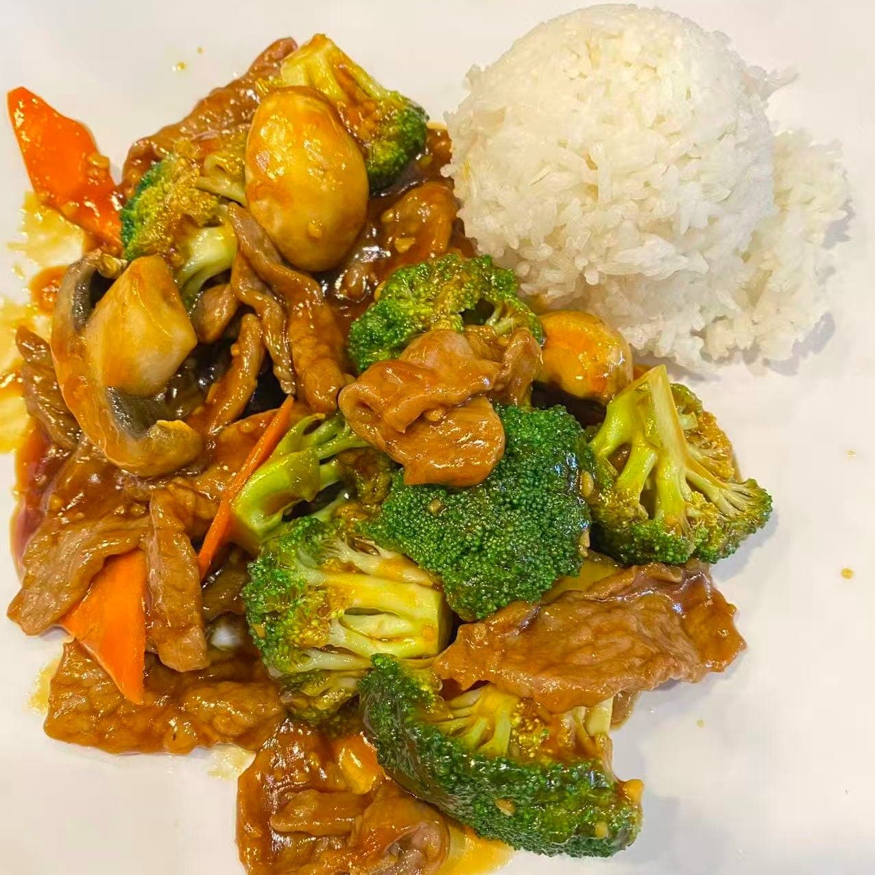 B1. Beef w/ Broccoli